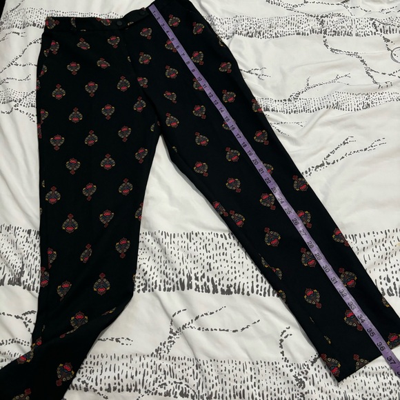 LIKE NEW TOPSHOP PATTERNED PANTS - Picture 7 of 10